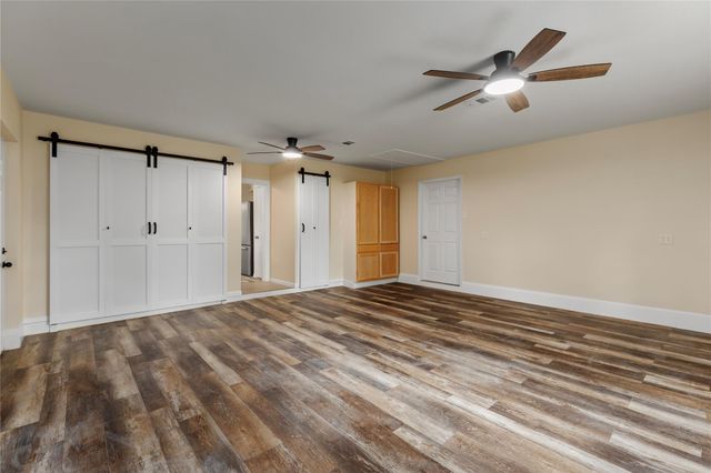 14974 East Dr, Conroe, TX 77302