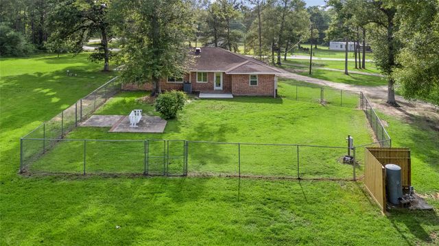 14974 East Dr, Conroe, TX 77302