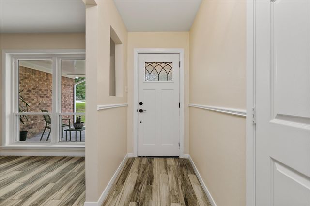 14974 East Dr, Conroe, TX 77302