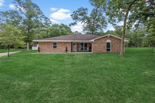 14974 East Dr, Conroe, TX 77302