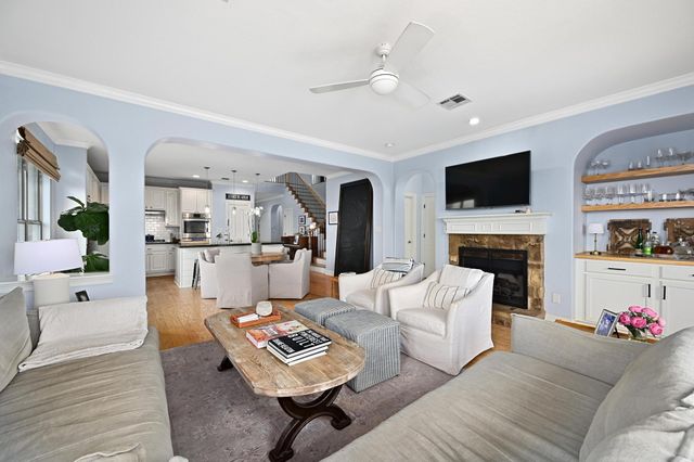 7721 Journeyville DR, Austin, TX 78735