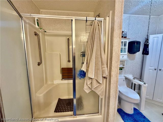 21 Venetian Parkway, Lake Placid, FL 33852