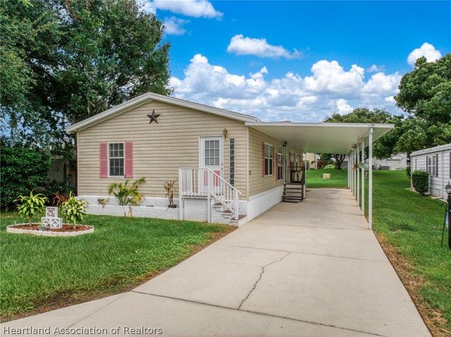 21 Venetian Parkway, Lake Placid, FL 33852