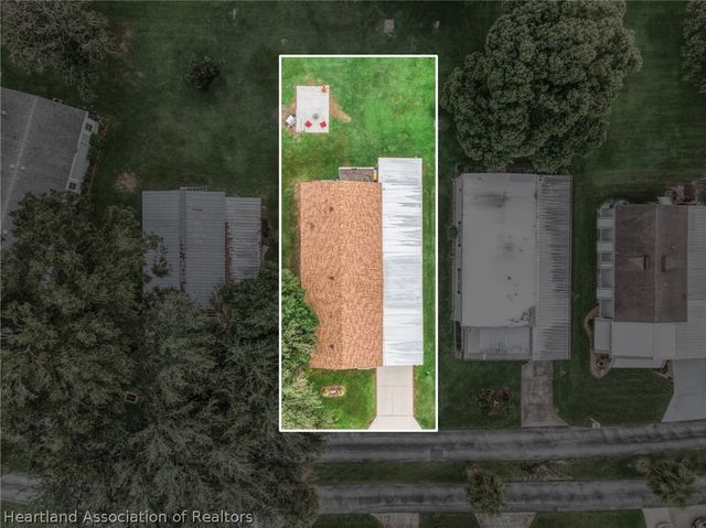 21 Venetian Parkway, Lake Placid, FL 33852