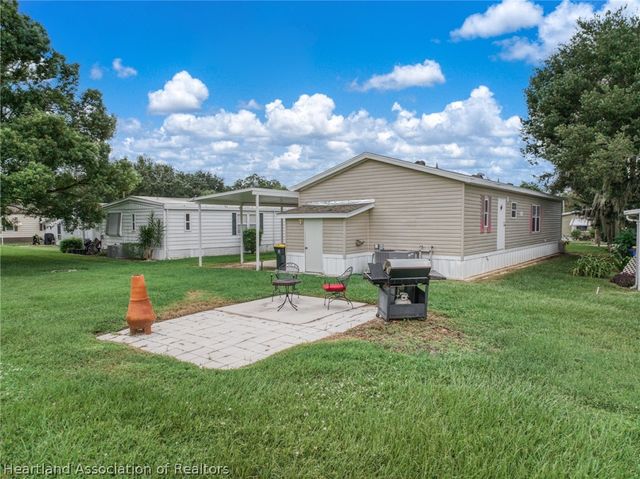 21 Venetian Parkway, Lake Placid, FL 33852