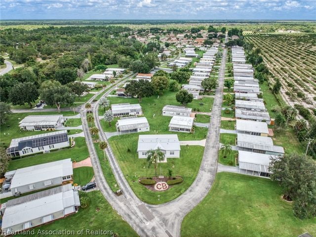 21 Venetian Parkway, Lake Placid, FL 33852