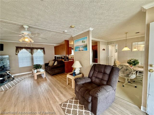 21 Venetian Parkway, Lake Placid, FL 33852