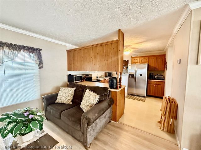 21 Venetian Parkway, Lake Placid, FL 33852