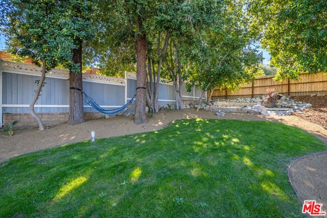 23826 Burbank Boulevard, Woodland Hills, CA 91367