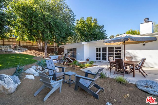 23826 Burbank Boulevard, Woodland Hills, CA 91367