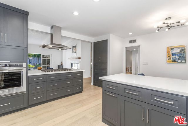 23826 Burbank Boulevard, Woodland Hills, CA 91367