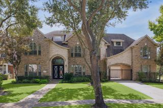 6919 Mistyleaf Lane, Sugar Land, TX 77479
