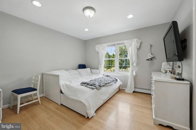 6622 SKYLINE CT, Alexandria, VA 22307