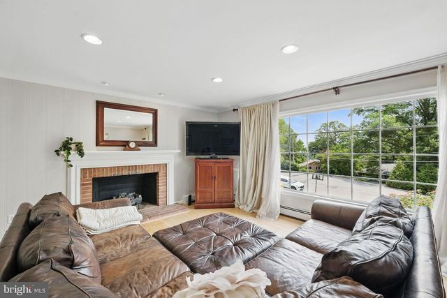 6622 SKYLINE CT, Alexandria, VA 22307