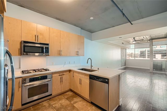 353 East Bonneville Avenue 804, Las Vegas, NV 89101