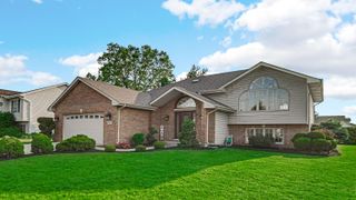 7426 Hamlin Street, Schererville, IN 46375