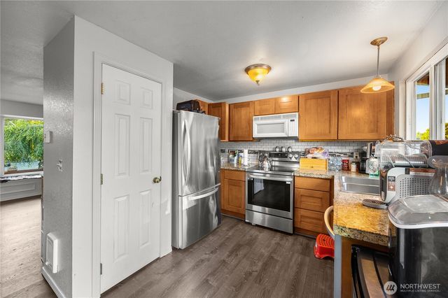 6731 64th Drive NE, Marysville, WA 98270