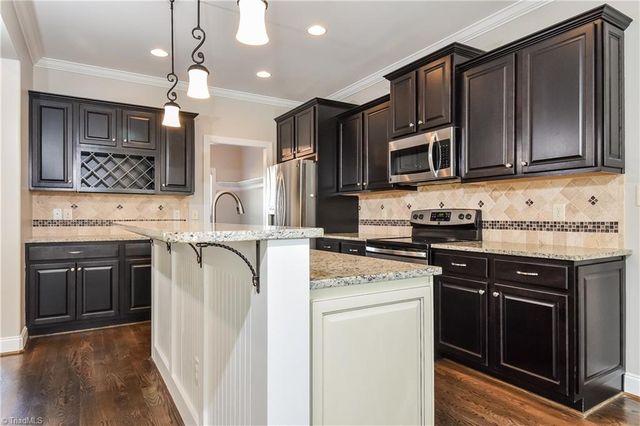 1774 Glenridge Drive, Kernersville, NC 27284