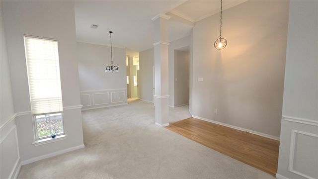 95 S Dreamweaver Circle, The Woodlands, TX 77380