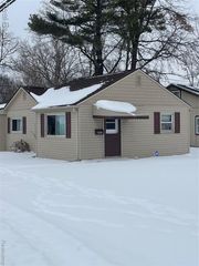 1160 La Salle Avenue, Waterford, MI 48328