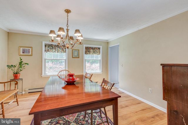 12 N HOCKEY DR, Columbus, NJ 08022