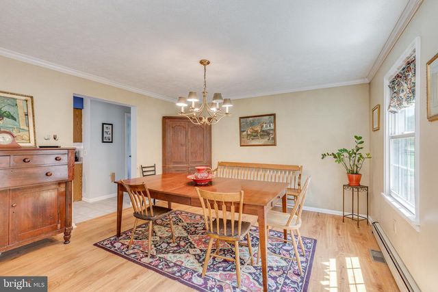 12 N HOCKEY DR, Columbus, NJ 08022