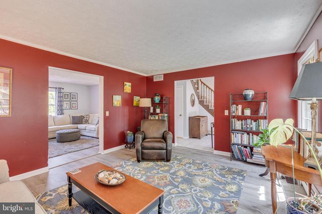 12 N HOCKEY DR, Columbus, NJ 08022