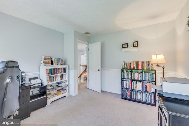 12 N HOCKEY DR, Columbus, NJ 08022