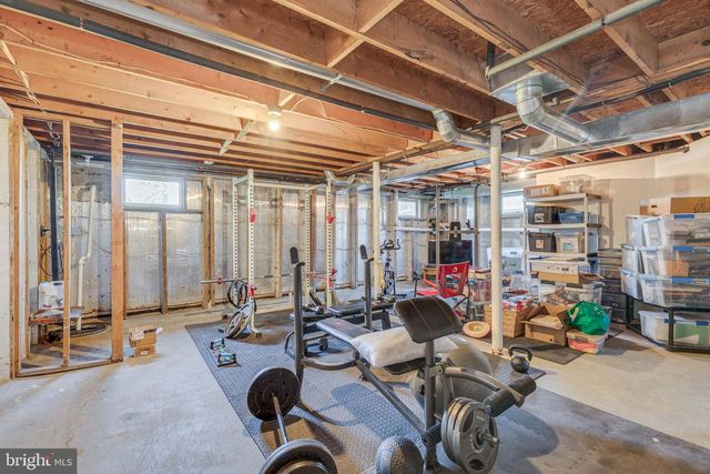 12 N HOCKEY DR, Columbus, NJ 08022