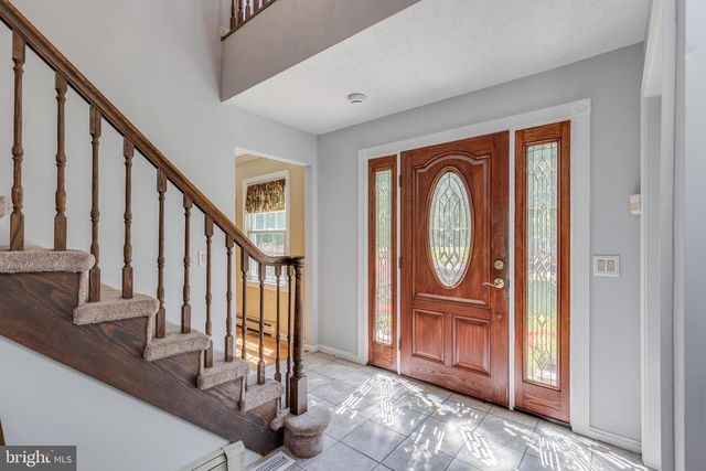 12 N HOCKEY DR, Columbus, NJ 08022