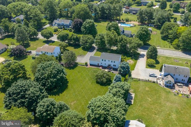 12 N HOCKEY DR, Columbus, NJ 08022