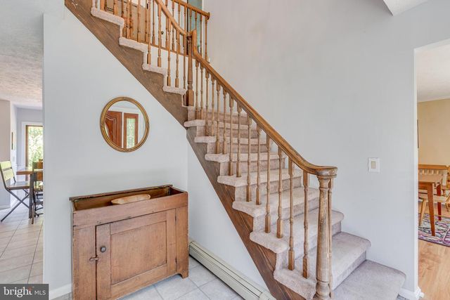 12 N HOCKEY DR, Columbus, NJ 08022