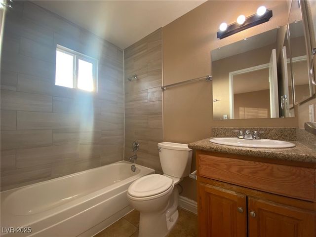 305 North 10th Street 31, Las Vegas, NV 89101