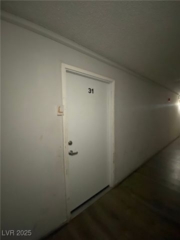 305 North 10th Street 31, Las Vegas, NV 89101