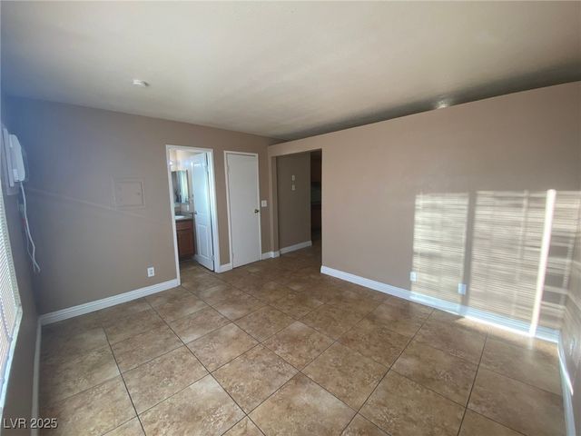 305 North 10th Street 31, Las Vegas, NV 89101
