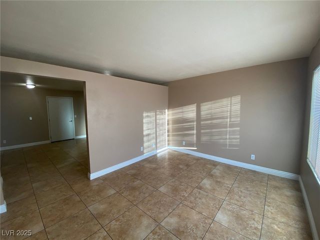 305 North 10th Street 31, Las Vegas, NV 89101