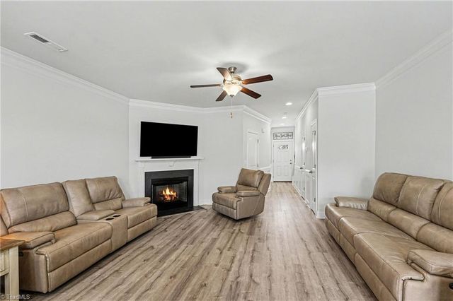 4346 Trotting Brook Lane, High Point, NC 27265