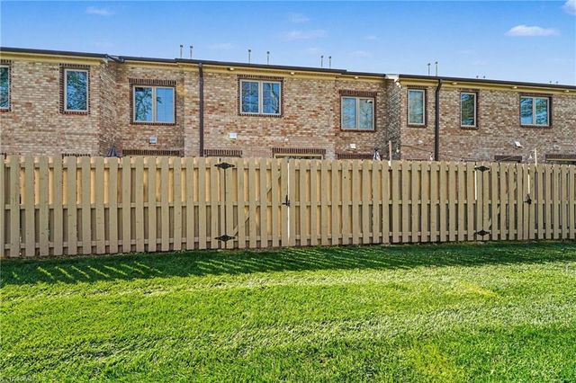 4346 Trotting Brook Lane, High Point, NC 27265