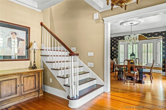 140 E High Street, Jeffersonville, IN 47130