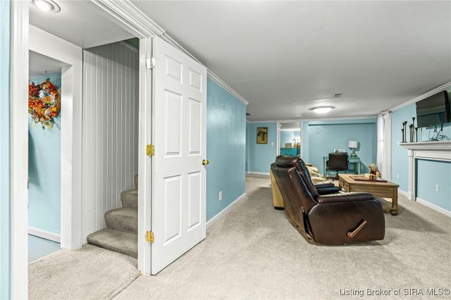 140 E High Street, Jeffersonville, IN 47130