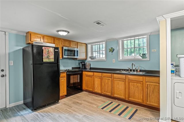 140 E High Street, Jeffersonville, IN 47130