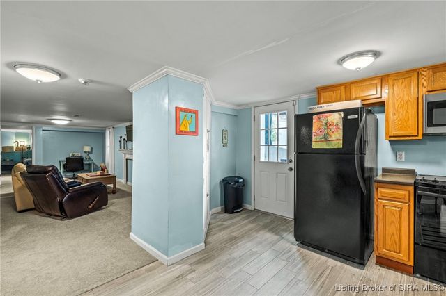 140 E High Street, Jeffersonville, IN 47130