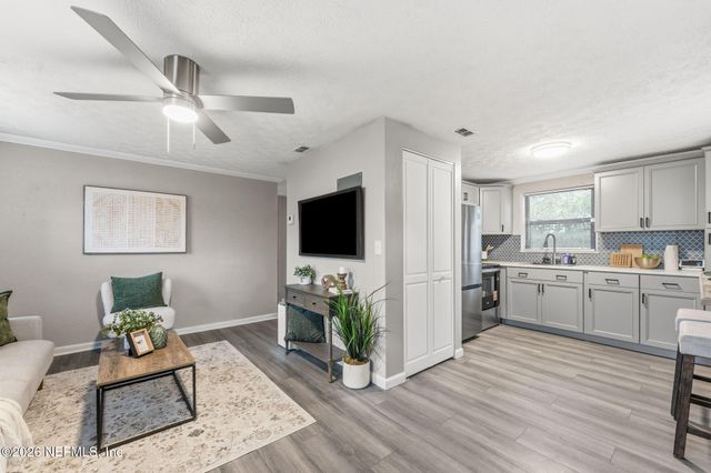 10516 ITHACA Drive, Jacksonville, FL 32218