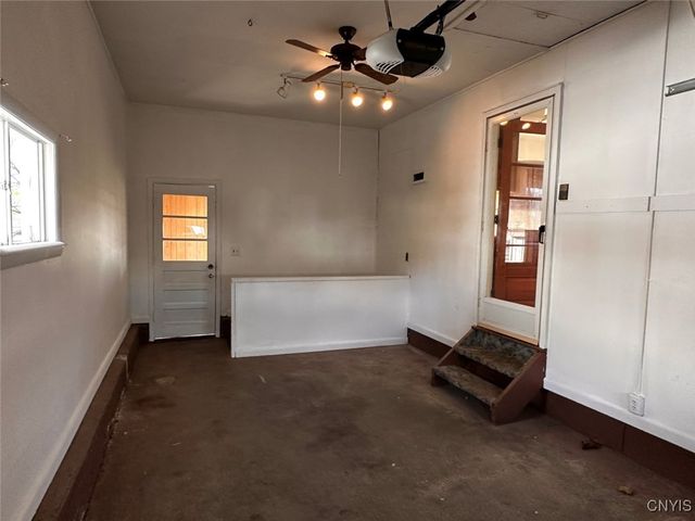 202 Stephen Dr, Utica, NY 13502