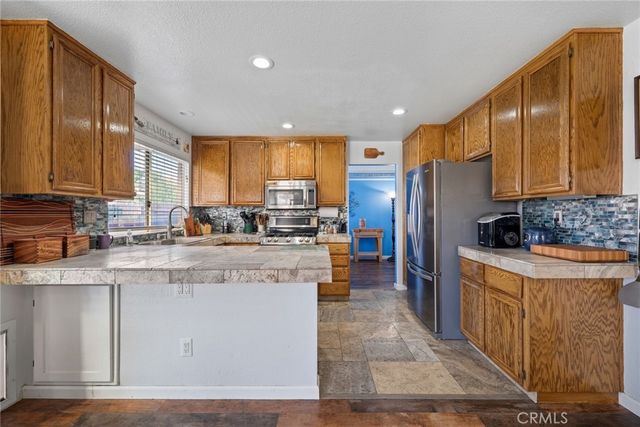 2031 Lagoon Court, Hemet, CA 92545