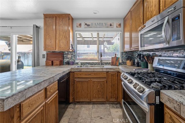 2031 Lagoon Court, Hemet, CA 92545