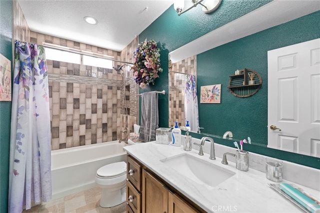 2031 Lagoon Court, Hemet, CA 92545