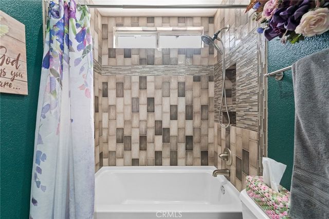 2031 Lagoon Court, Hemet, CA 92545