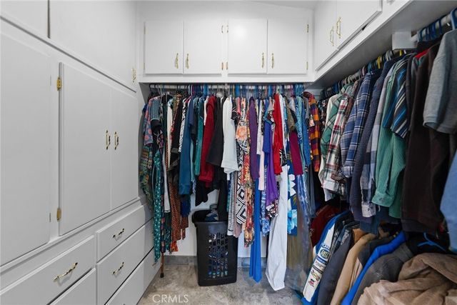 2031 Lagoon Court, Hemet, CA 92545