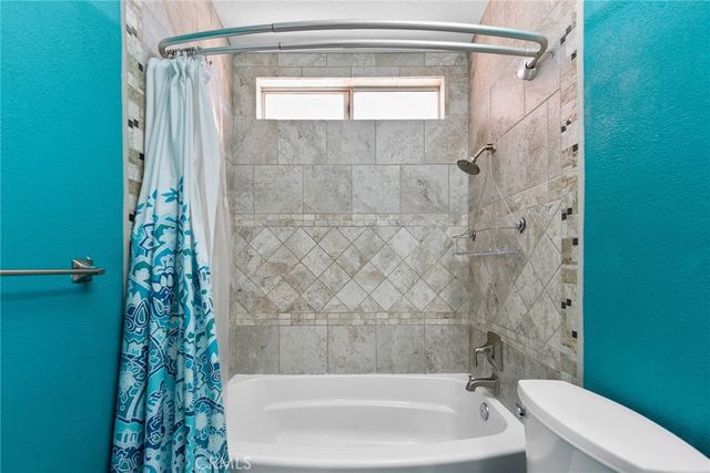 2031 Lagoon Court, Hemet, CA 92545